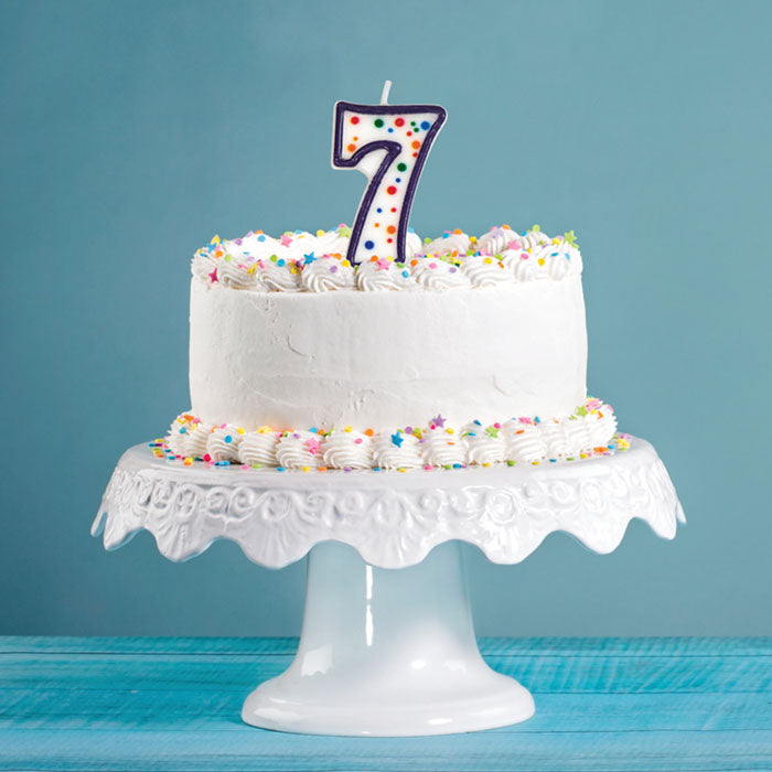 Polka Dot #7 Candles 6 ct in a cake